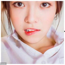 娱乐吃瓜酱送口红视频下载,美妆达人教你轻松get唇色新潮流